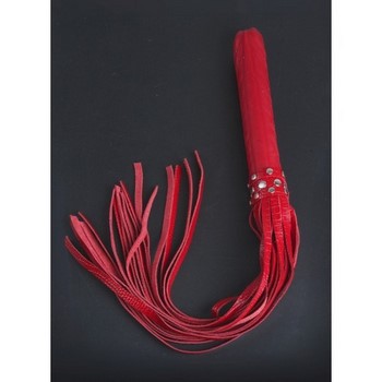 Плеть ракета красная, с рукоятью из латекса, с хвостами из кожи, общей длиной 65 см